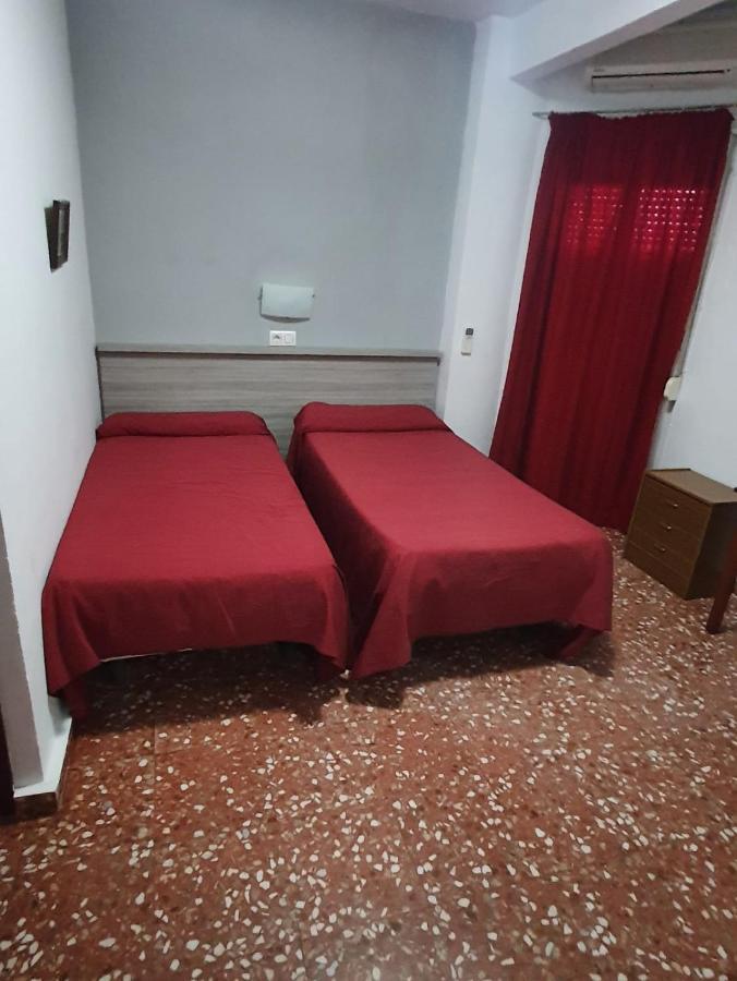 Pension Los Angeles La Puebla de Cazalla Luaran gambar