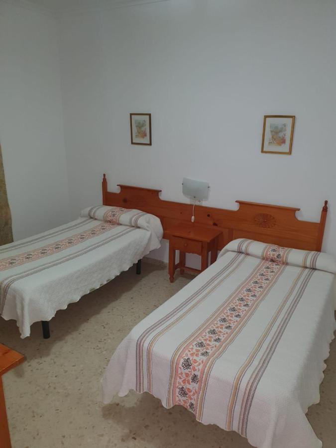 Pension Los Angeles La Puebla de Cazalla Luaran gambar
